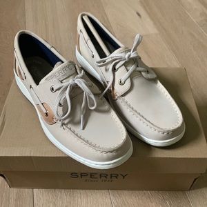 Sperry Bluefish Oat/ Linen Boat Shoe, W8.5, NWT/ never worn